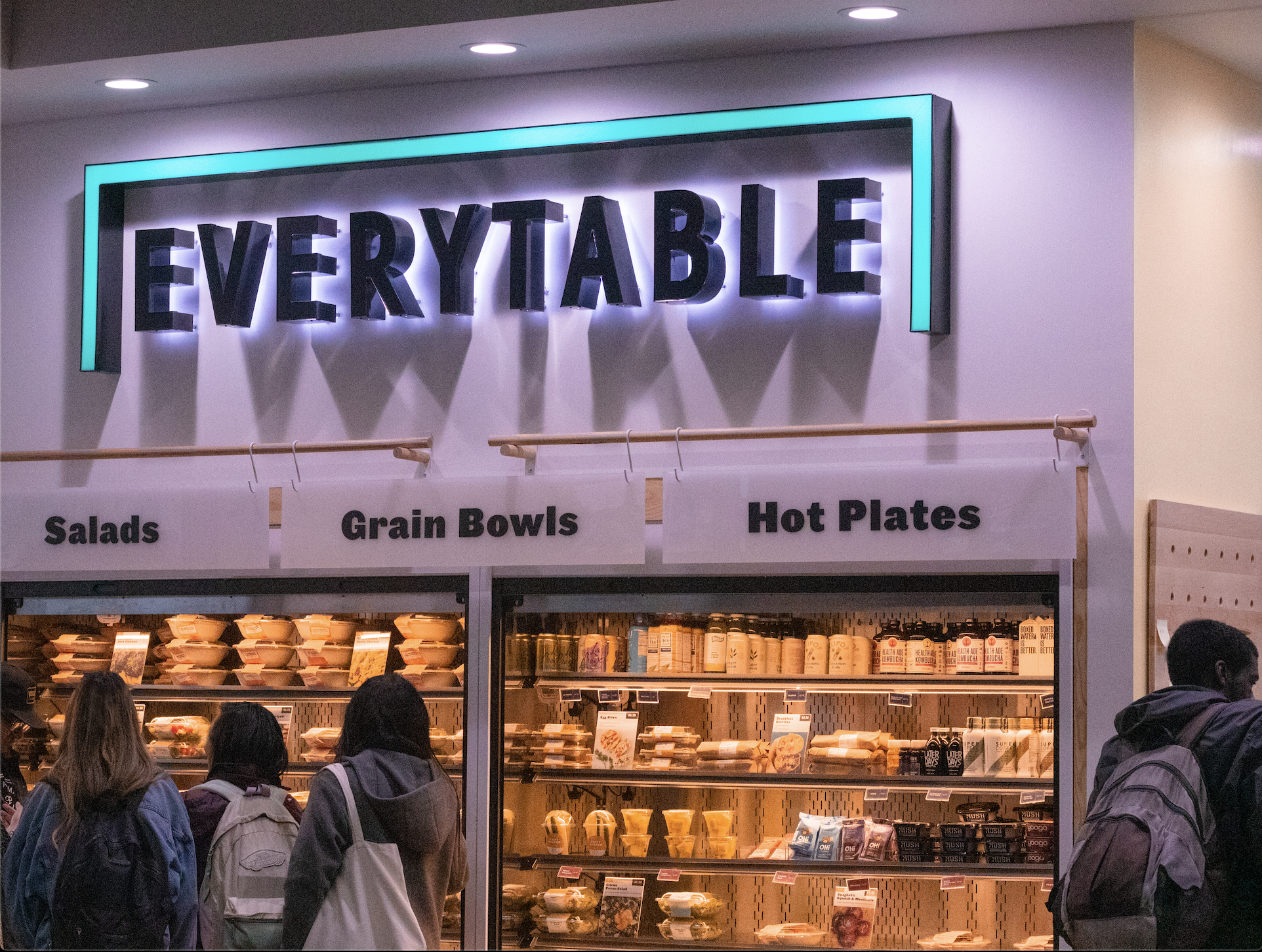Revolutionary Concept Hits CSUDH: EveryTable Opens Eighth Location at CSUDH