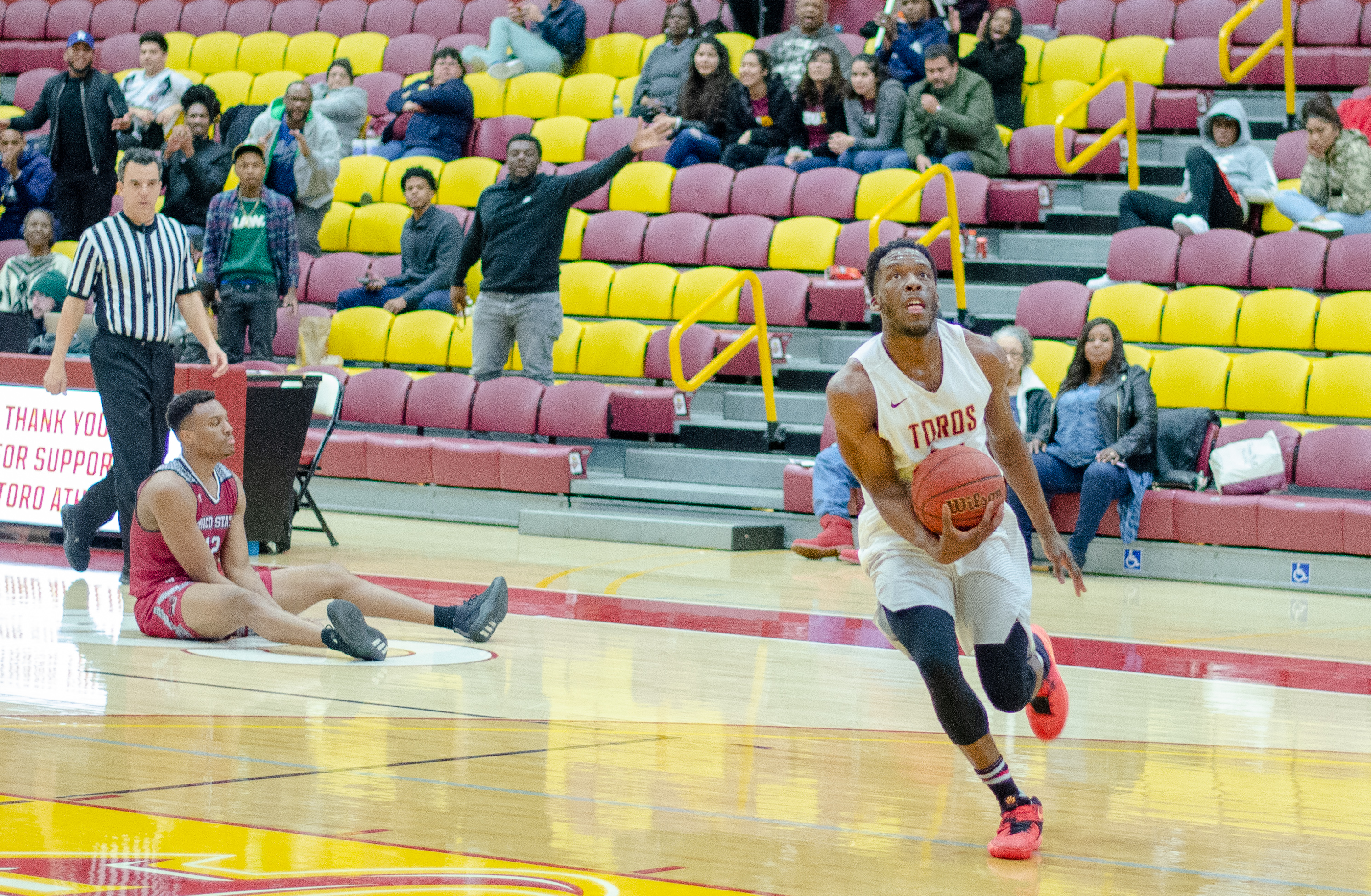 Men’s basketball team heading toward playoffs