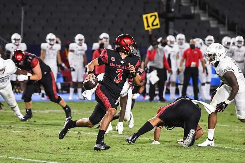 Aztec Football Opens ‘Carson Era’ in Blowout Win