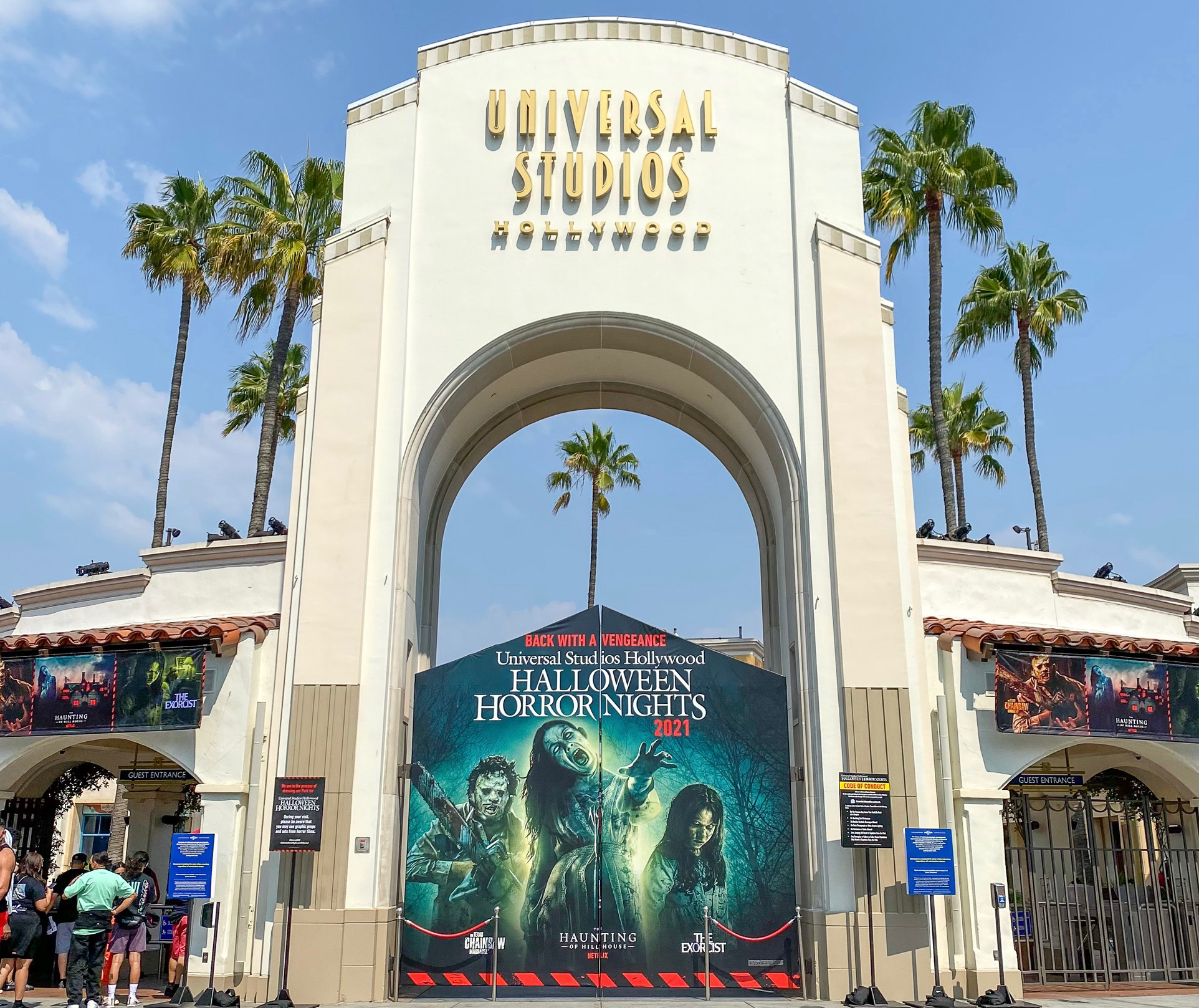 A Rookie and Vet’s Game Plan for Halloween Horror Nights
